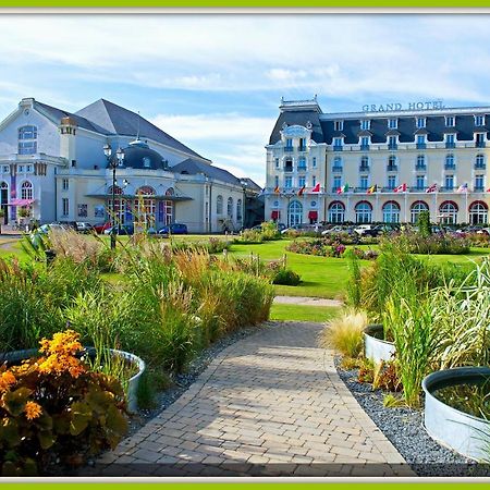 Cabourg, Appartement Plain Pied Avec Terrasse Acces Direct A La Plage Eksteriør bilde